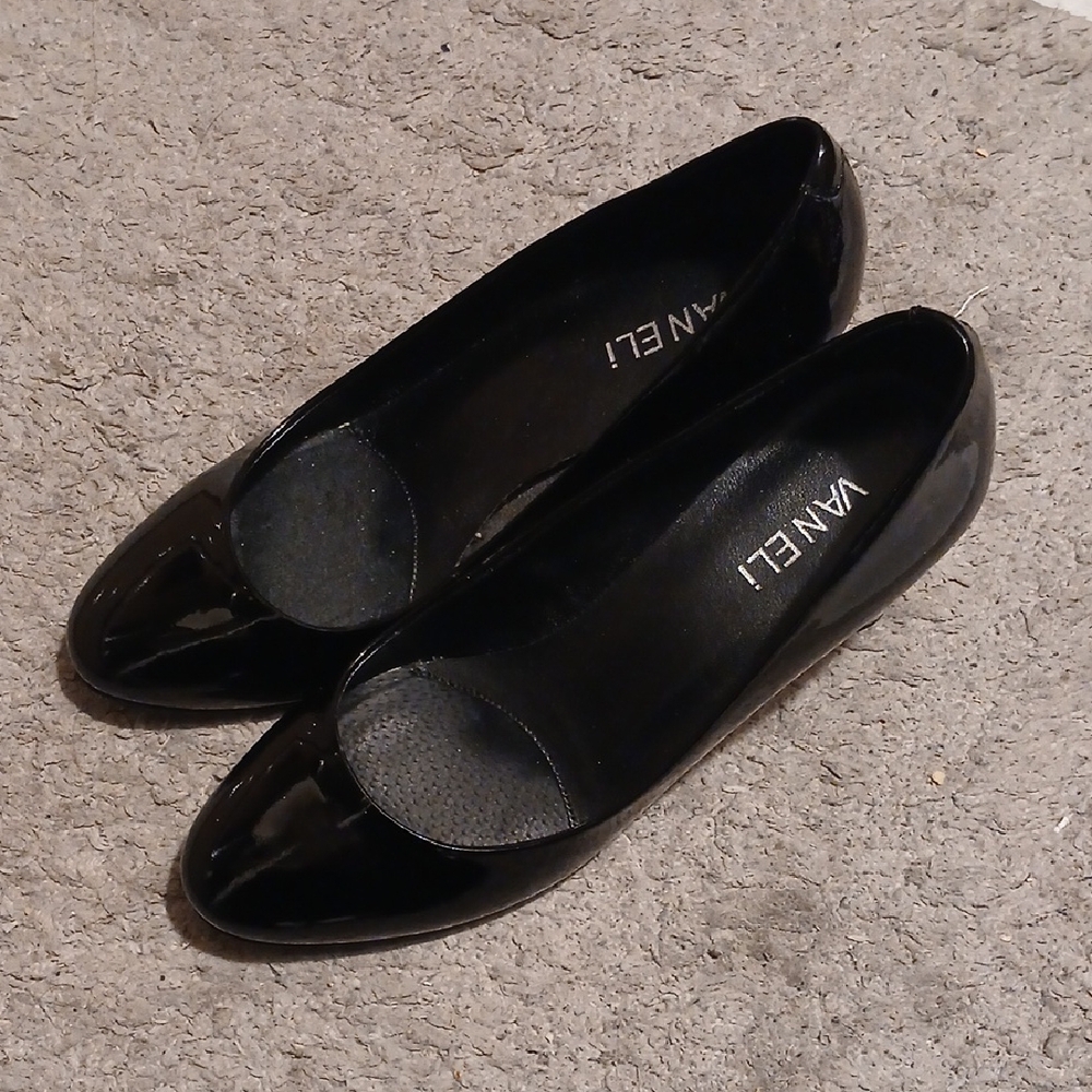Vaneli Shiny Black Heels for Women